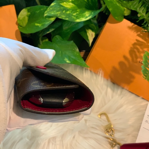 ✨🥀✨Louis Vuitton 6 ring Key chain Fuchsia - Picture 6 of 16